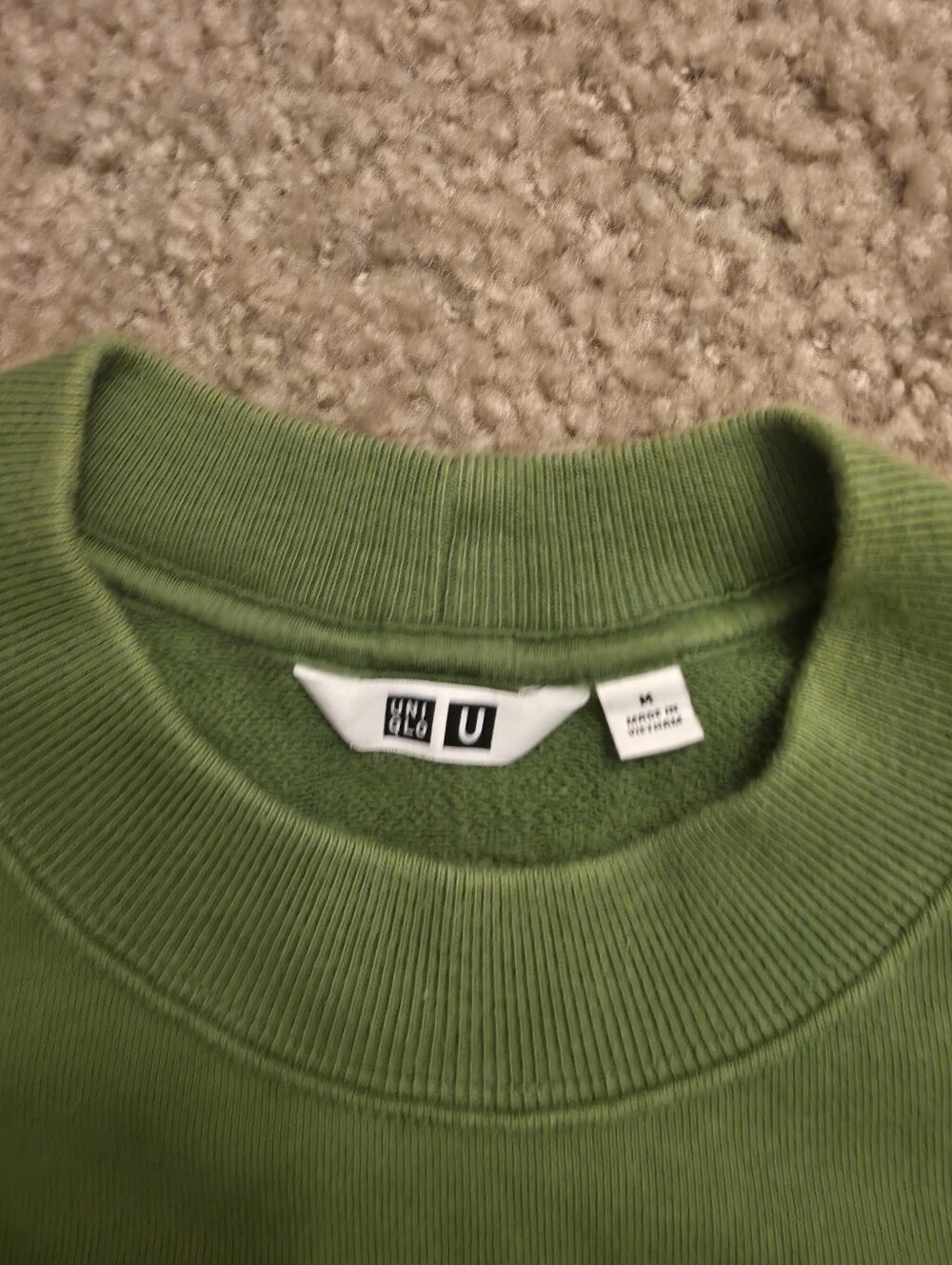 UNIQLO - Picture 2 of 2